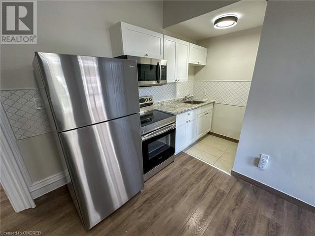 8 - 168 Park Street S, Condo with 1 bedrooms, 1 bathrooms and null parking in Hamilton ON | Image 7