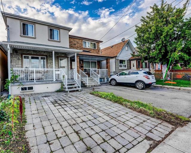 30 Avon Ave, House detached with 3 bedrooms, 4 bathrooms and 1 parking in Toronto ON | Image 12