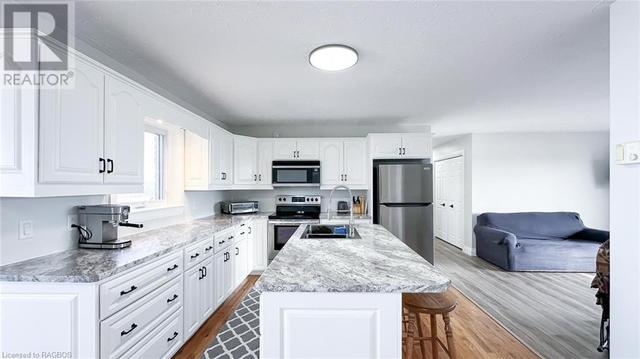 1041 Bruce Road 23, Home with 5 bedrooms, 2 bathrooms and null parking in Kincardine ON | Image 5