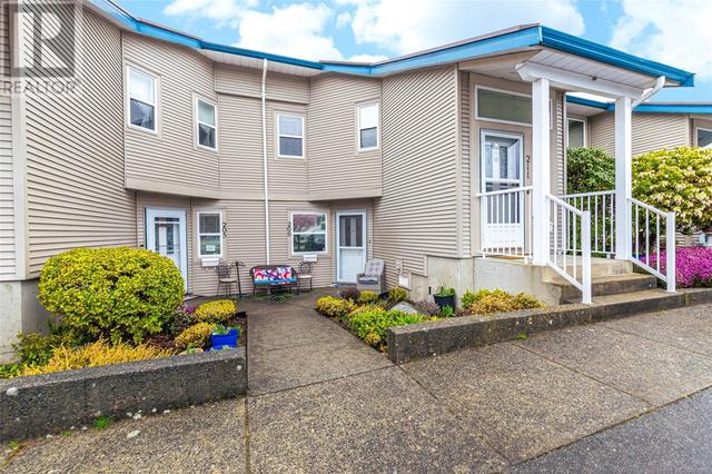 206 - 1150 Walkem Rd, House attached with 2 bedrooms, 2 bathrooms and 1 parking in Ladysmith BC | Image 1
