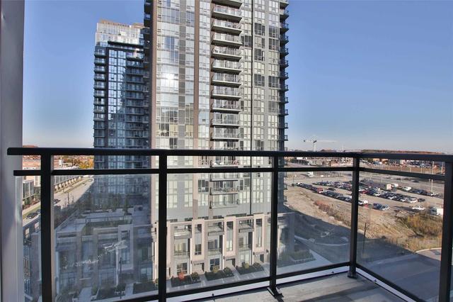 809 - 75 Eglinton Ave W, Condo with 2 bedrooms, 2 bathrooms and 1 parking in Mississauga ON | Image 8