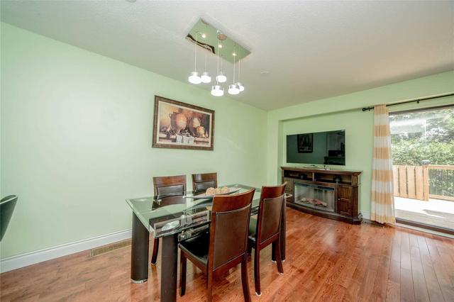 118 Purpledusk Tr, Townhouse with 3 bedrooms, 3 bathrooms and 3 parking in Toronto ON | Image 6