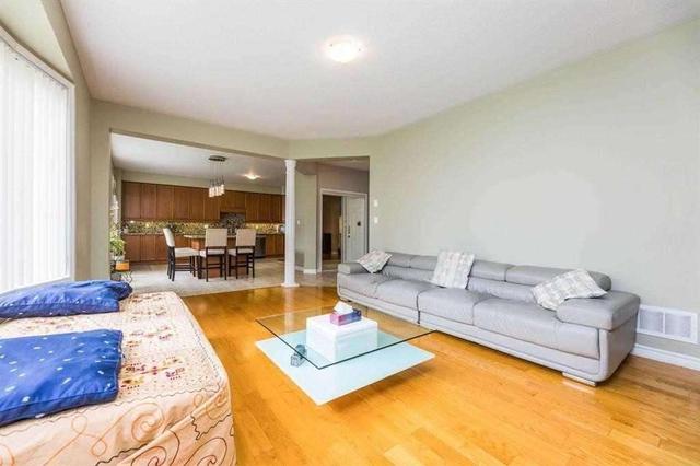 7 Alboreto Way, House detached with 4 bedrooms, 3 bathrooms and 6 parking in Brampton ON | Image 6