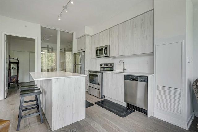 306 - 1350 Kingston Rd, Condo with 2 bedrooms, 2 bathrooms and 1 parking in Toronto ON | Image 4