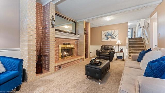 69 Dante Crescent, House detached with 4 bedrooms, 2 bathrooms and 7 parking in Brantford ON | Image 16