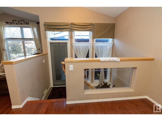 425 84 St Sw Sw, House detached with 4 bedrooms, 3 bathrooms and null parking in Edmonton AB | Image 16