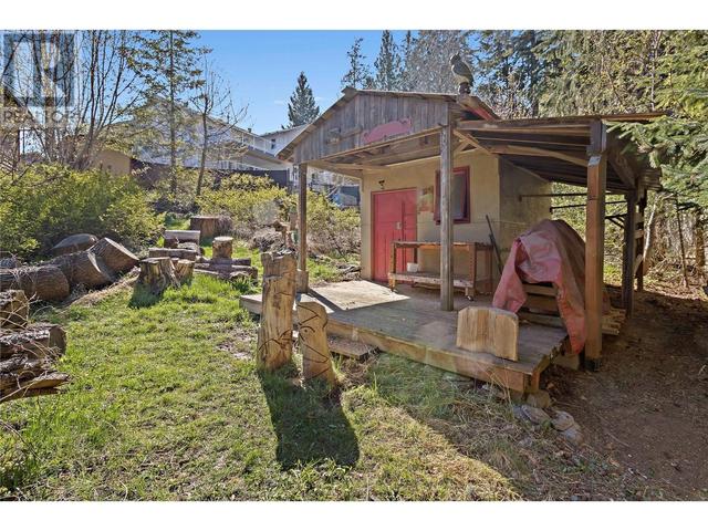 2213 Lakeview Drive, House detached with 2 bedrooms, 2 bathrooms and 2 parking in Columbia Shuswap C BC | Image 34