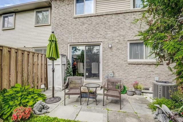 28 - 1530 Lancaster Dr, Townhouse with 3 bedrooms, 2 bathrooms and 2 parking in Oakville ON | Image 17