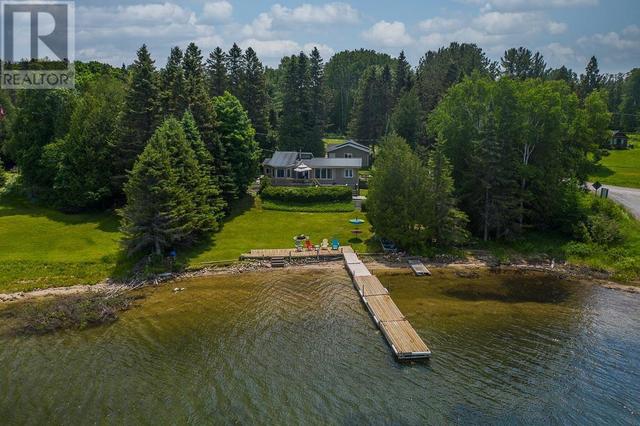 2766 Gawas Bay Rd|St. Joseph Township, House detached with 2 bedrooms, 1 bathrooms and null parking in St. Joseph ON | Image 2