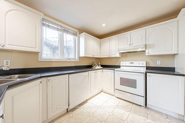 14 - 3230 New St, Townhouse with 2 bedrooms, 2 bathrooms and 2 parking in Burlington ON | Image 6