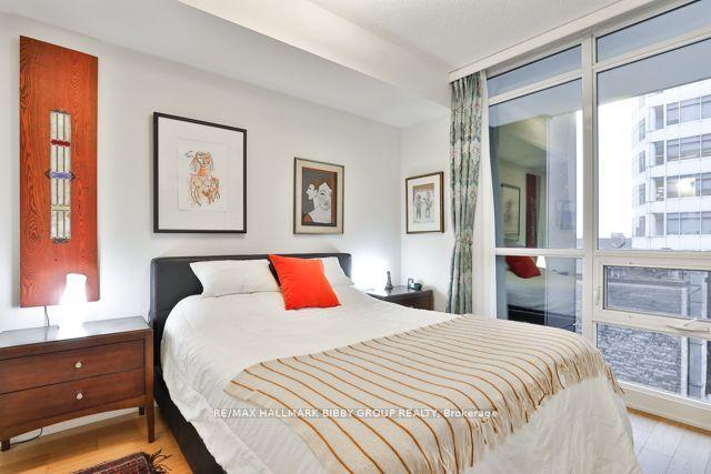 505 - 30 Roehampton Ave, Condo with 2 bedrooms, 2 bathrooms and 0 parking in Toronto ON | Image 9
