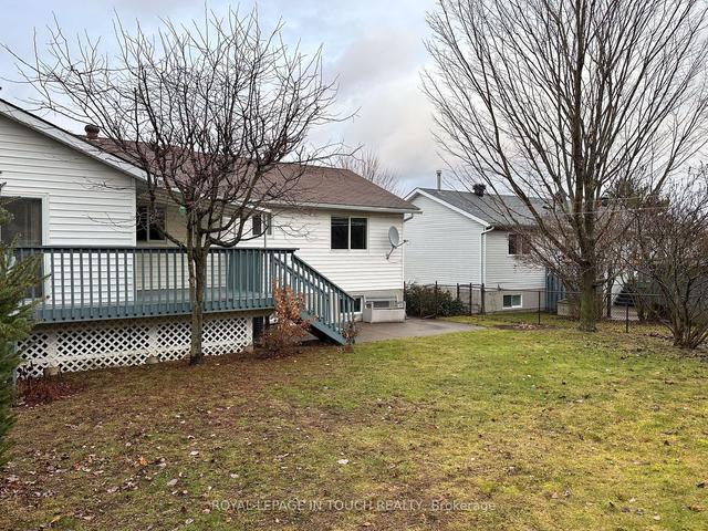 22 Copeland St, House detached with 3 bedrooms, 3 bathrooms and 5 parking in Penetanguishene ON | Image 10