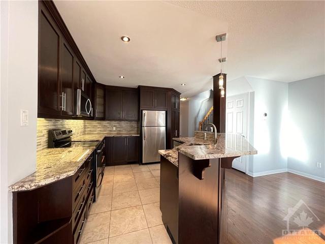 5 - 201 Station Boulevard, Townhouse with 3 bedrooms, 4 bathrooms and 2 parking in Ottawa ON | Image 6