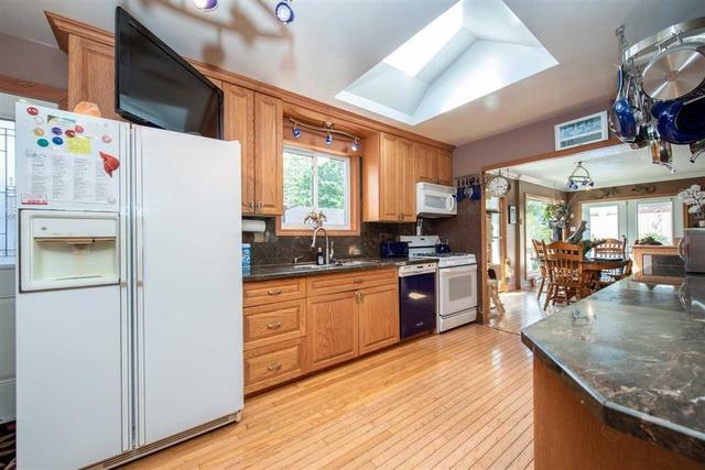 2 Springdale Dr, House detached with 3 bedrooms, 2 bathrooms and 5 parking in Barrie ON | Image 31