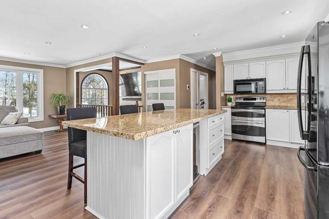 3642 Maple Grove Rd, House detached with 3 bedrooms, 3 bathrooms and 8 parking in Innisfil ON | Image 19