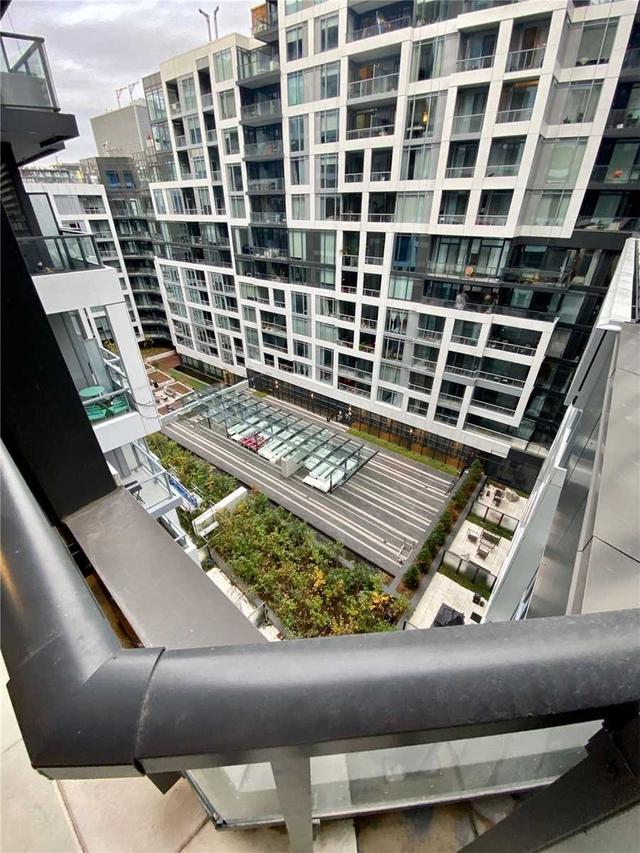 915 - 27 Bathurst St, Condo with 1 bedrooms, 1 bathrooms and 0 parking in Toronto ON | Image 7