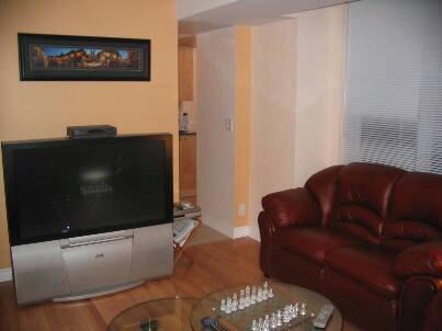 302 - 1 Elm Dr, Condo with 2 bedrooms, 2 bathrooms and 3 parking in Mississauga ON | Image 4