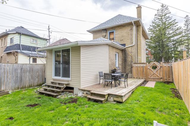 132 Maude St, House detached with 2 bedrooms, 2 bathrooms and 3 parking in Peterborough ON | Image 27