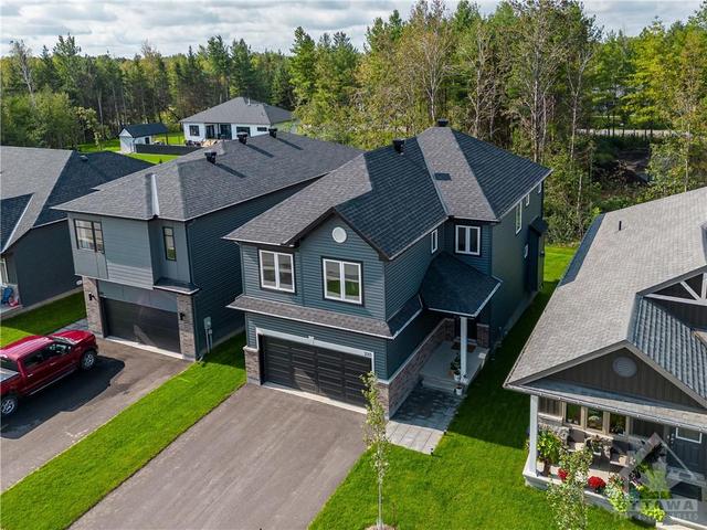 235 Blackhorse Drive, House detached with 3 bedrooms, 3 bathrooms and 6 parking in North Grenville ON | Image 2