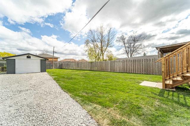 517 Rennie St, House detached with 3 bedrooms, 2 bathrooms and 4 parking in Hamilton ON | Image 30