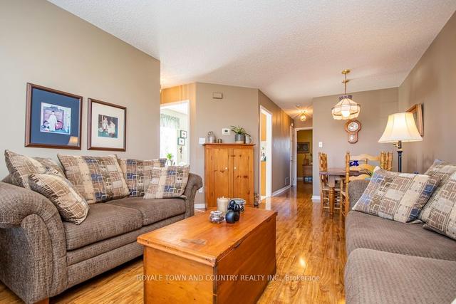 14 Hudspeth Crt, House semidetached with 1 bedrooms, 2 bathrooms and 2 parking in Kawartha Lakes ON | Image 30