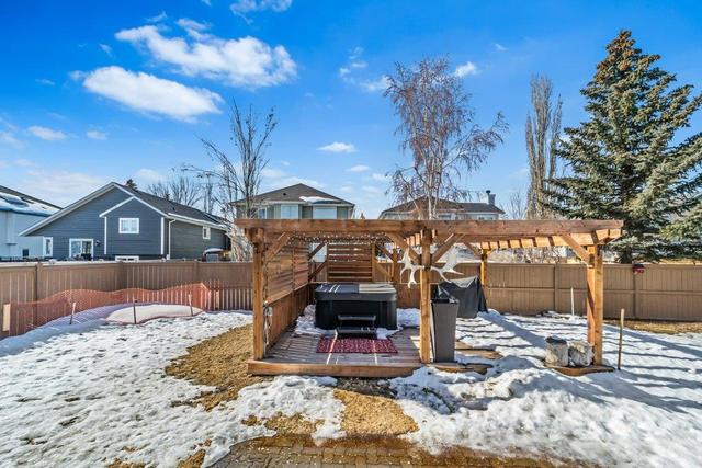 315 Chaparral Place Se, House detached with 3 bedrooms, 3 bathrooms and 4 parking in Calgary AB | Image 36