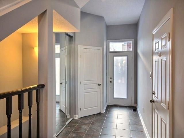 245 Kinghaven Cres, House attached with 3 bedrooms, 3 bathrooms and 3 parking in Ottawa ON | Image 3