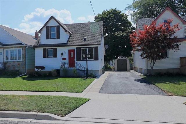 20 Eastbourne Ave, House detached with 3 bedrooms, 2 bathrooms and 2 parking in St. Catharines ON | Card Image