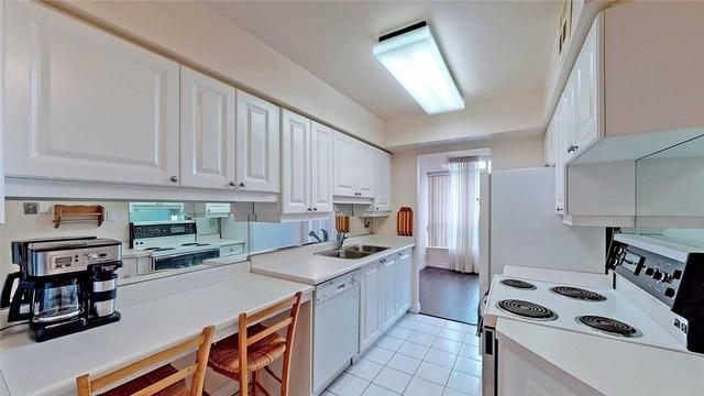 401 - 55 Elm Dr, Condo with 1 bedrooms, 2 bathrooms and 2 parking in Mississauga ON | Image 4