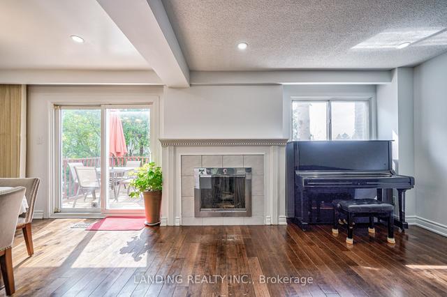 52 Yatesbury Rd, House semidetached with 4 bedrooms, 4 bathrooms and 6 parking in Toronto ON | Image 10
