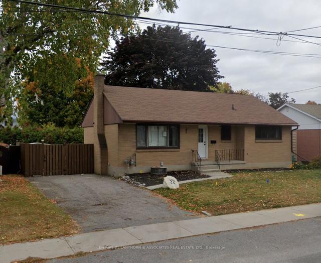 b - 22 Hyde Park Ave, House detached with 2 bedrooms, 1 bathrooms and 1 parking in Belleville ON | Image 1