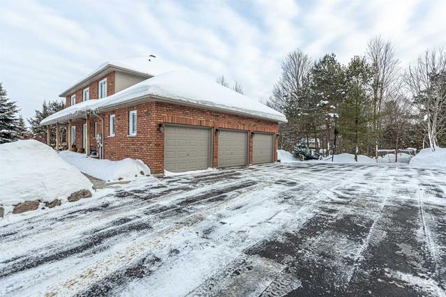 4 Brenchin Cres, House detached with 4 bedrooms, 3 bathrooms and 9 parking in Oro Medonte ON | Image 12