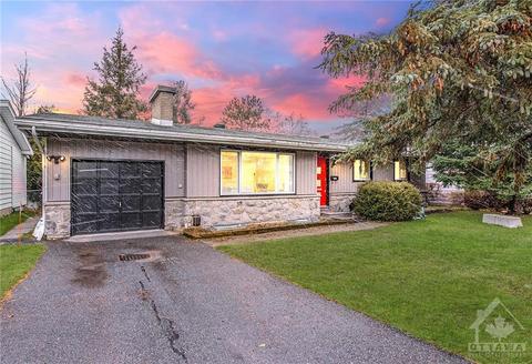 151 Knoxdale Road, House detached with 8 bedrooms, 4 bathrooms and 3 parking in Ottawa ON | Card Image