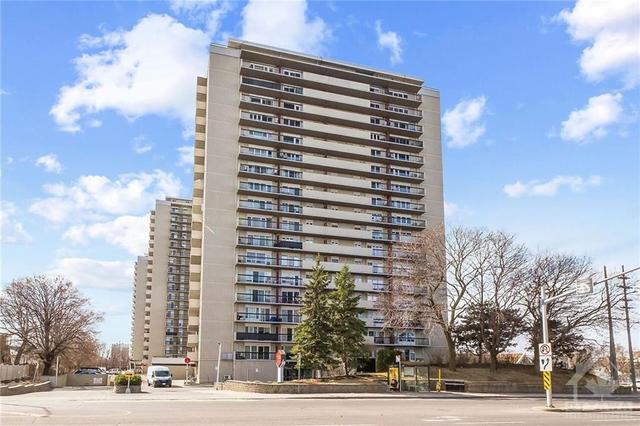 1209 - 158 Mcarthur Avenue, Condo with 2 bedrooms, 1 bathrooms and 1 parking in Ottawa ON | Image 1