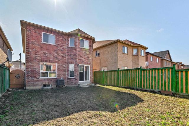 454 Comiskey Cres, House detached with 4 bedrooms, 4 bathrooms and 4 parking in Mississauga ON | Image 33