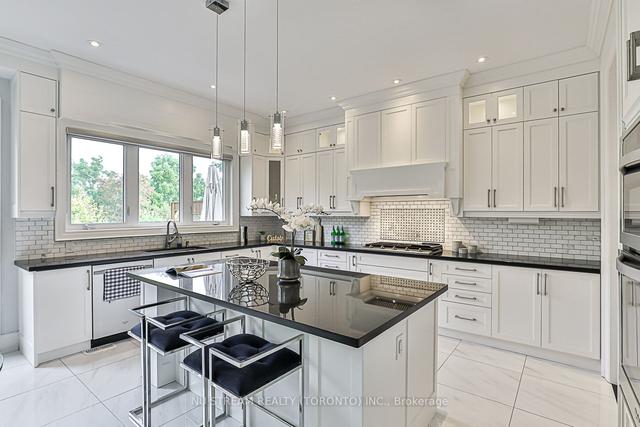24 Rouge St, House detached with 5 bedrooms, 6 bathrooms and 8 parking in Markham ON | Image 4