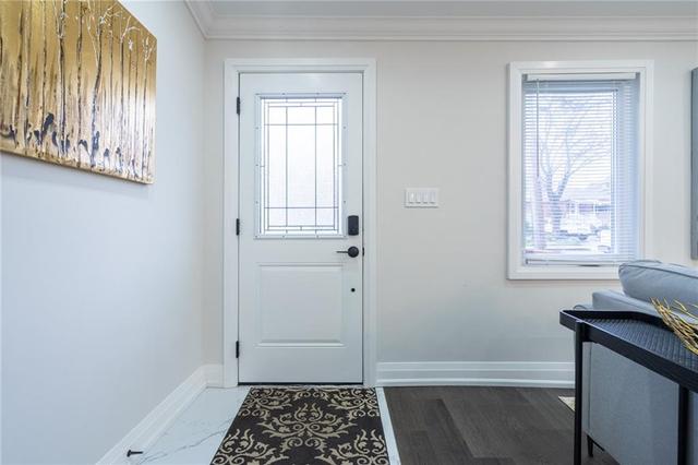 25 East 24th Street, House detached with 3 bedrooms, 2 bathrooms and null parking in Hamilton ON | Image 4