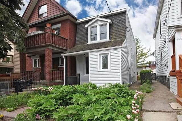 452 Montrose Ave, House detached with 2 bedrooms, 1 bathrooms and 1 parking in Toronto ON | Image 1