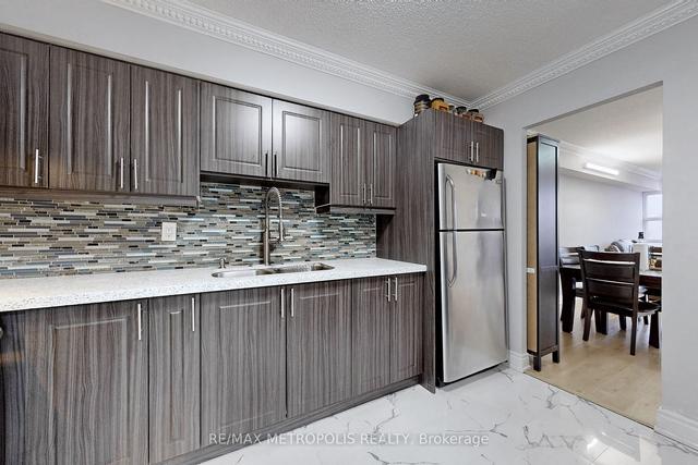 902 - 3380 Eglinton Ave E, Condo with 2 bedrooms, 2 bathrooms and 1 parking in Toronto ON | Image 8
