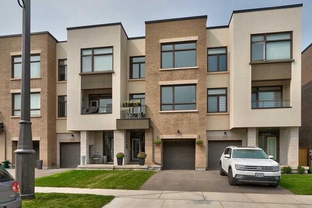171 Squire Cres, House attached with 3 bedrooms, 4 bathrooms and 2 parking in Oakville ON | Card Image