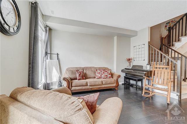 115 Chaperal Private, Townhouse with 2 bedrooms, 2 bathrooms and 2 parking in Ottawa ON | Image 12