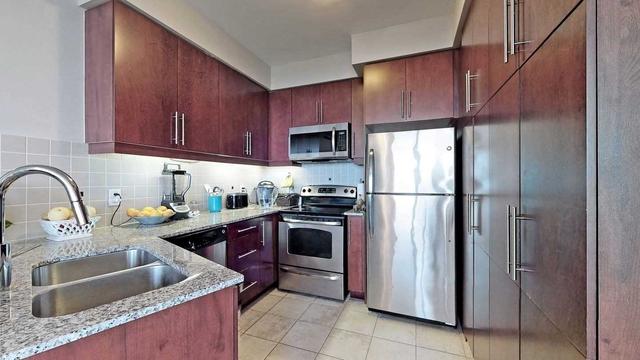 704 - 223 Webb Dr, Condo with 2 bedrooms, 2 bathrooms and 1 parking in Mississauga ON | Image 5