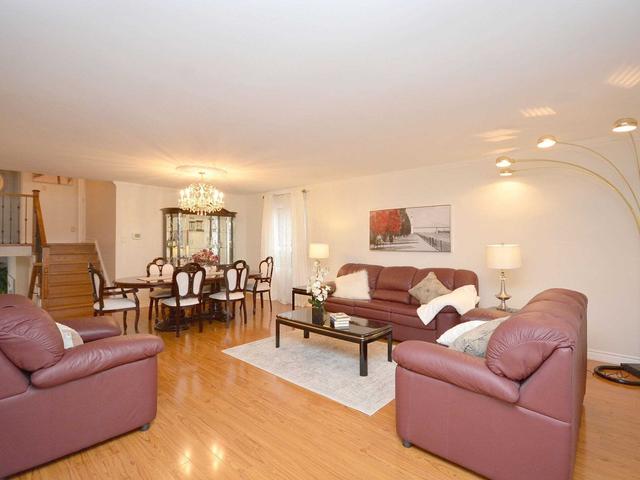 854 Queensbridge Dr, House detached with 4 bedrooms, 3 bathrooms and 6 parking in Mississauga ON | Image 26