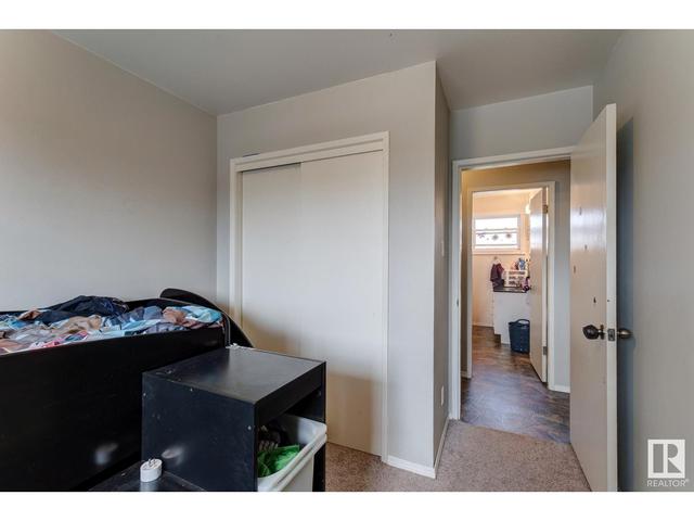 10560 52 Av Nw, House detached with 6 bedrooms, 2 bathrooms and null parking in Edmonton AB | Image 23