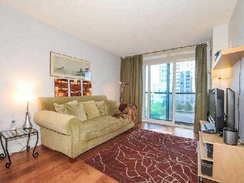 545 - 35 Viking Lane, Condo with 1 bedrooms, 1 bathrooms and 1 parking in Toronto ON | Image 3