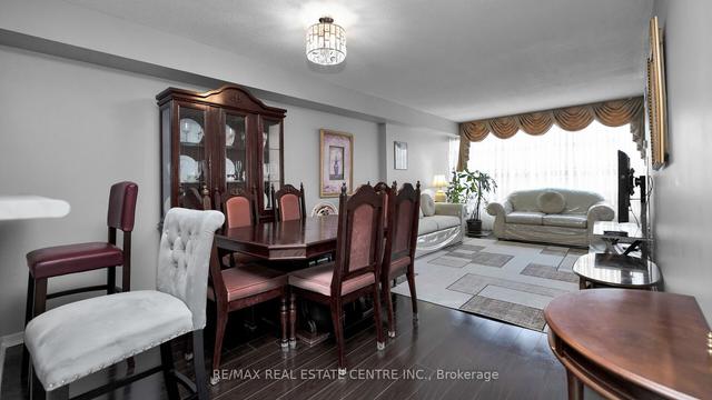 803 - 26 Hanover Rd, Condo with 2 bedrooms, 2 bathrooms and 2 parking in Brampton ON | Image 3