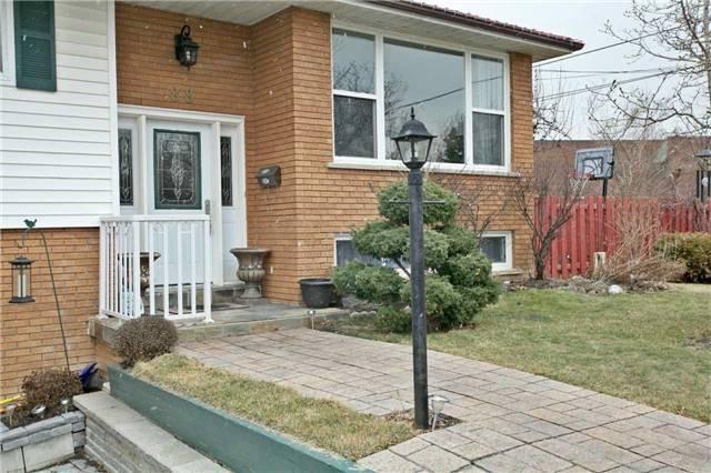 88 Shoredale Dr, House detached with 3 bedrooms, 3 bathrooms and 4 parking in Toronto ON | Image 3