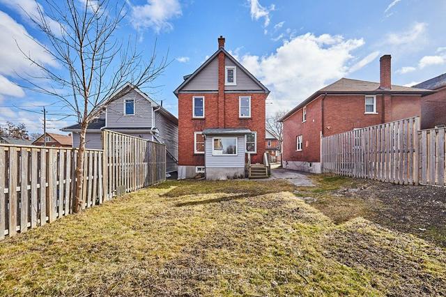 136 Adelaide Ave E, House detached with 5 bedrooms, 2 bathrooms and 3 parking in Oshawa ON | Image 24