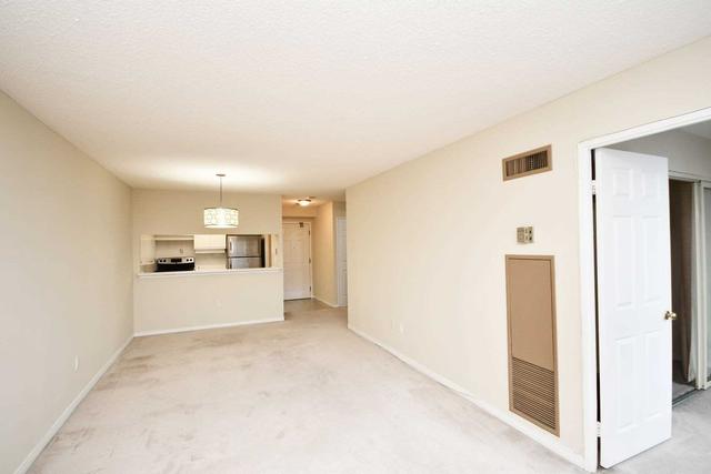 806 - 250 Webb Dr, Condo with 2 bedrooms, 2 bathrooms and 1 parking in Mississauga ON | Image 25