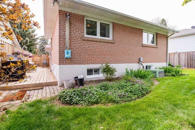 43 Staveley Cres, House detached with 3 bedrooms, 1 bathrooms and 5 parking in Brampton ON | Image 21